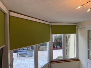 Stores enrouleurs intérieurs